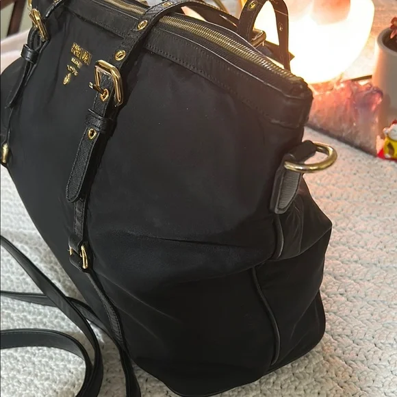 Prada Black Nylon Large Tote Bag with Leather Trim & Strap - Picture 4 of 17